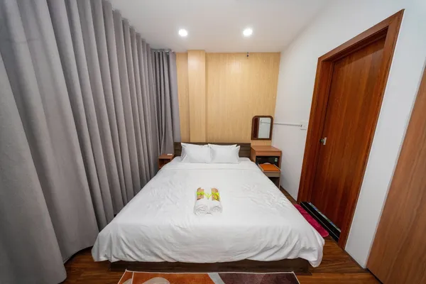 Ban công nhìn ra thành phố
